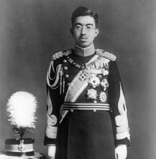 http://russian7.ru/wp-content/uploads/2014/04/Hirohito_in_dress_uniform-320x326.jpg