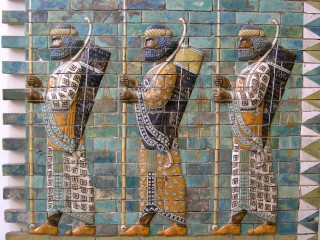 Persian_warriors_from_Berlin_Museum-320x240.jpg