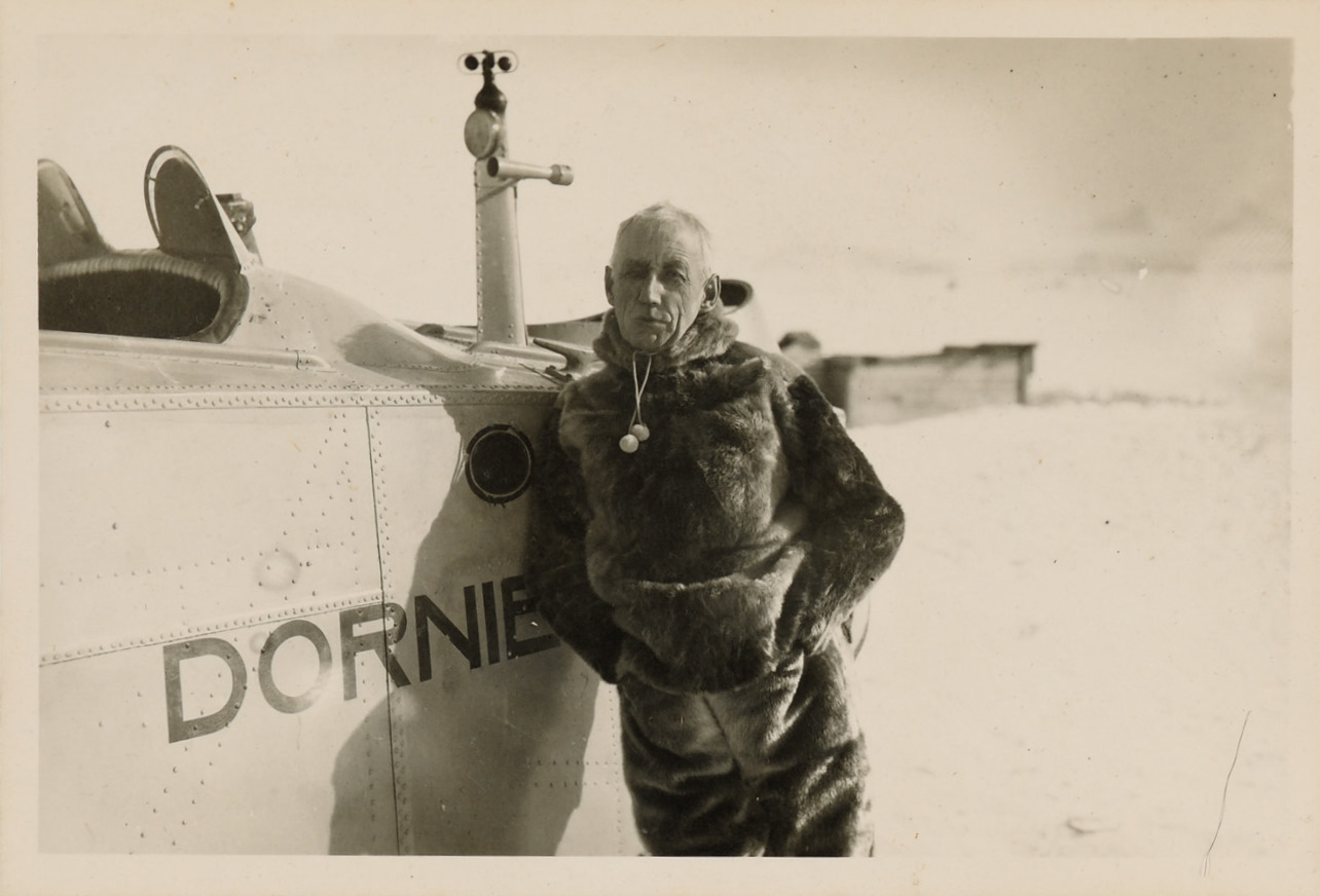 Roald_Amundsen_Svalbard_1925