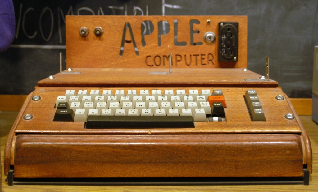 Apple-–-Apple-I-Computer-19762