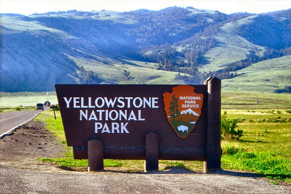 ynp-yellowstone-entry-sign