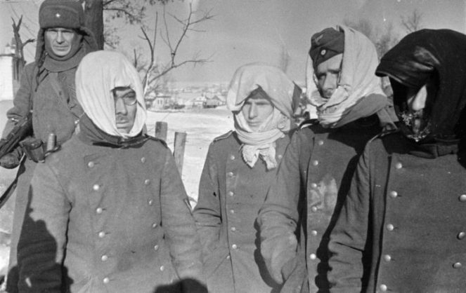 Сколько из 100 тысяч немцев, плененных под Сталинградом вернулось в Геманию