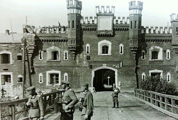 Как немцы взяли штурмом Брестскую крепость ещё в 1939 году