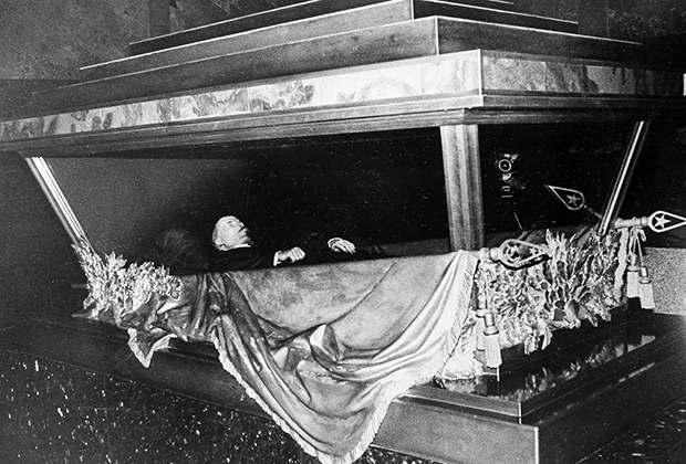 Саркофаг ленина фото