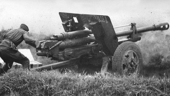 «Убийца» немецких танков: невероятный бой артиллериста Александра Серова