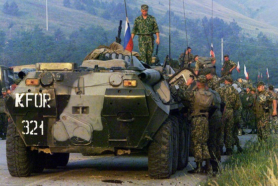 Оборона аэропорта «Слатине»: как 200 российских десантников напугали армию НАТО