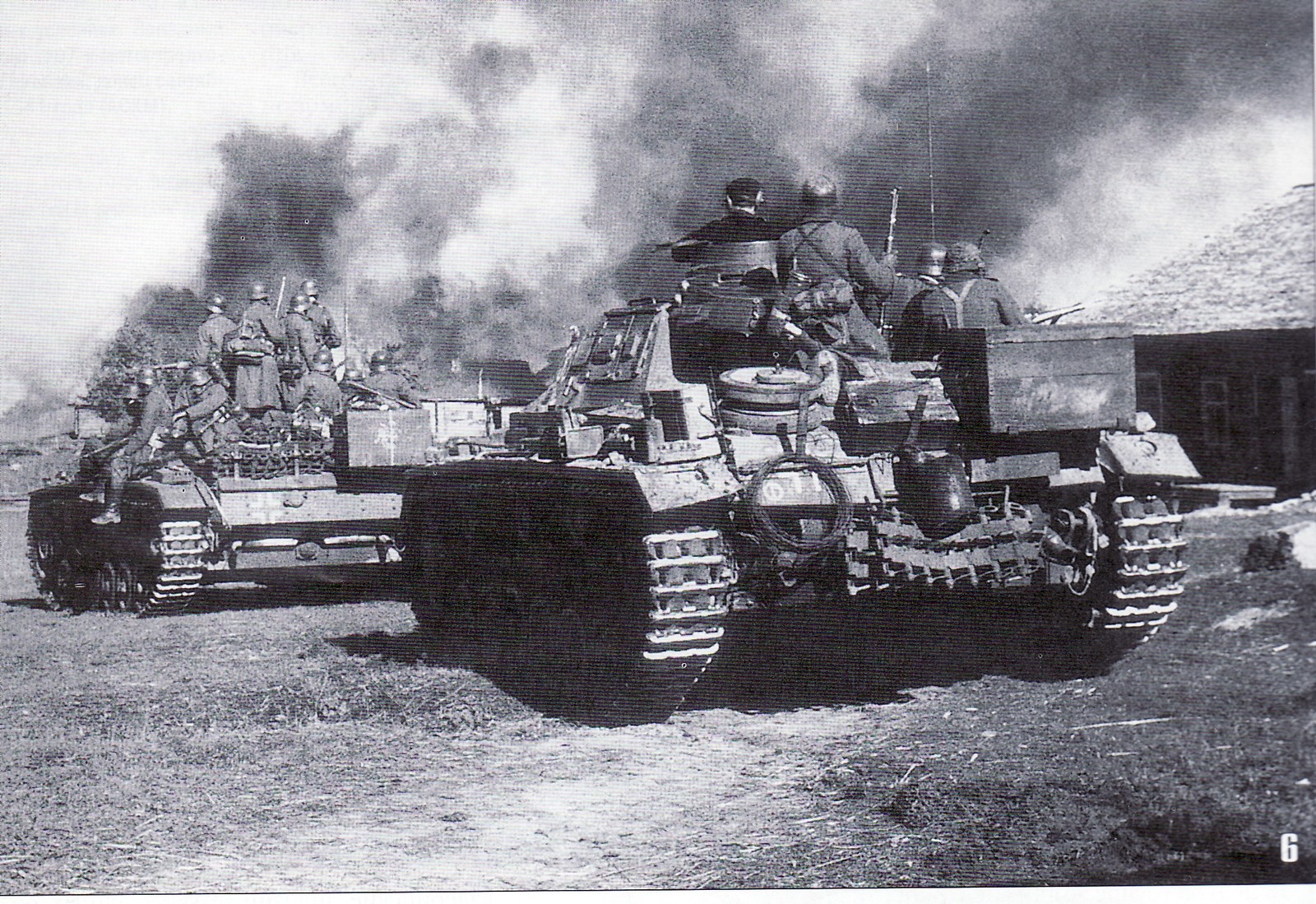 1941 вермахт группы армий. Танковая группа Гудериана 1941. 11 Танковая дивизия вермахта 1941. Немецкая операция «Тайфун» 1941. Наступление вермахта 1941.