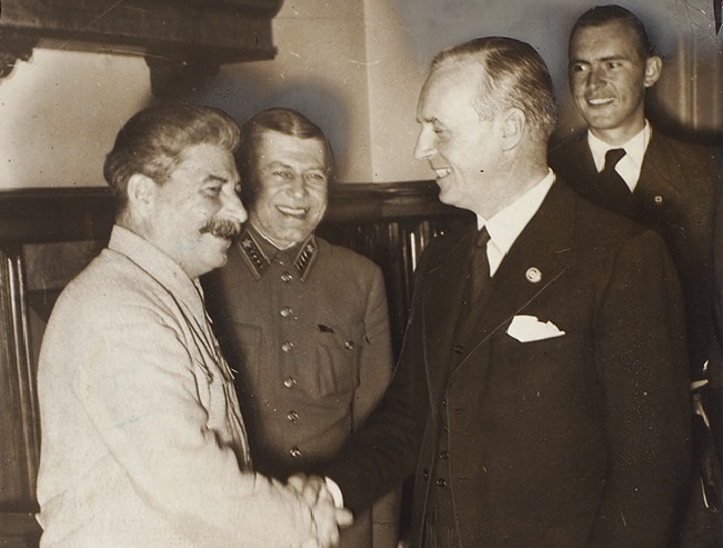 Иоахим Риббентроп: как глава МИД Третьего рейха готовил убийство Сталина
