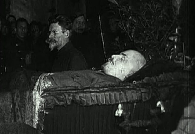 Куда исчезло тело Ленина из Мавзолея в Великую Отечественную