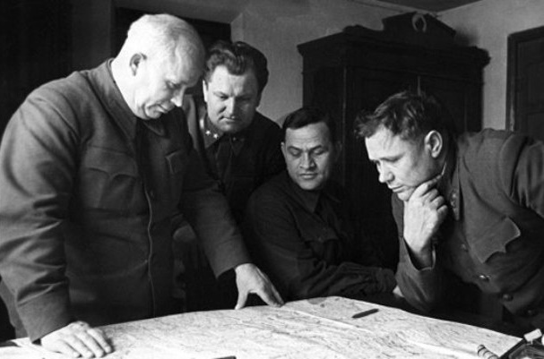 Почему Хрущёва считают виновным в самом крупном поражении советской армии