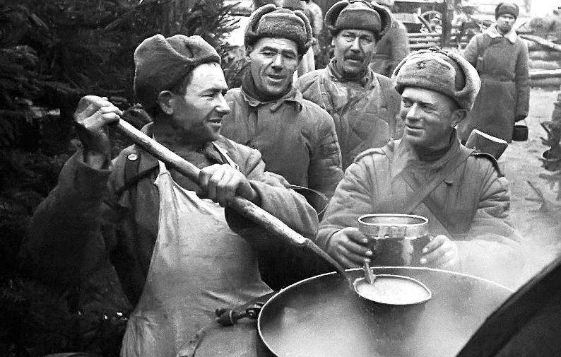 Русские кормили немцев кашей