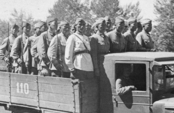 Какие национальные дивизии воевали в Красной Армии против Гитлера