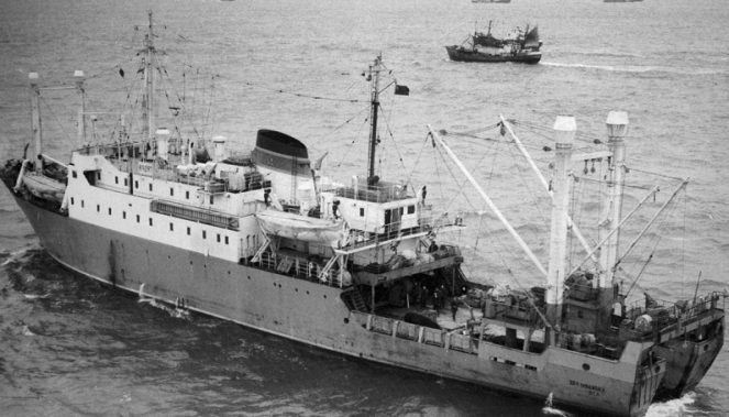 «Волна-убийца»: почему утонул советский траулер «Картли»
