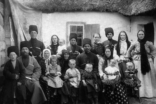 «Русский овал лица, но стан стройный»: чем казачки отличались от русских женщин