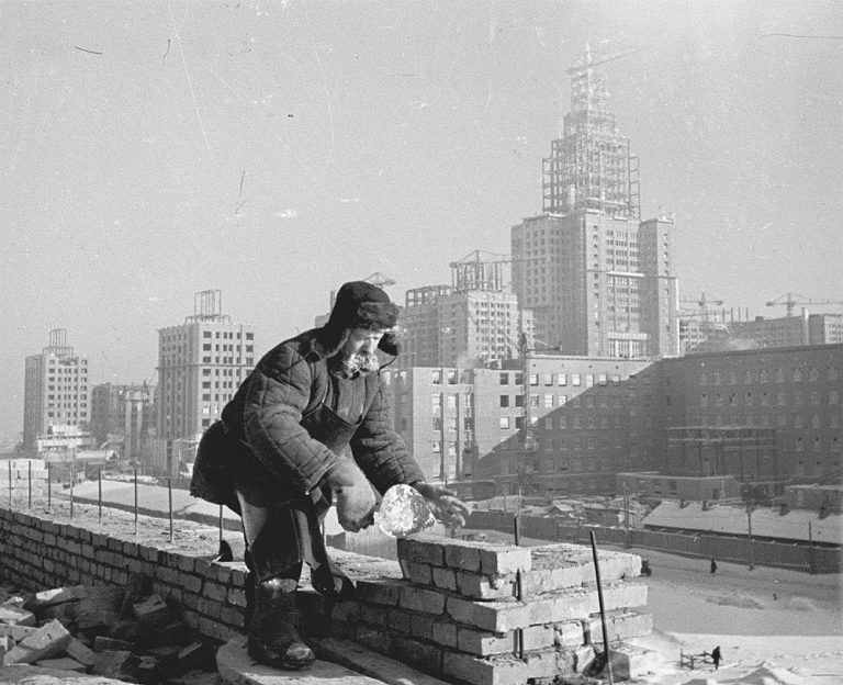 Постановление №1871: почему в 1955 году в СССР запретили строить красивые  дома - Русская семерка