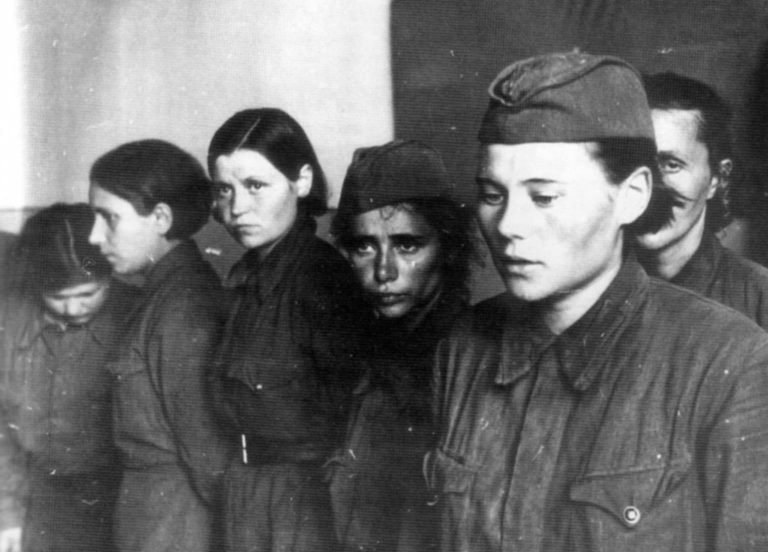 Немецкие Женщины Военнопленные Фото