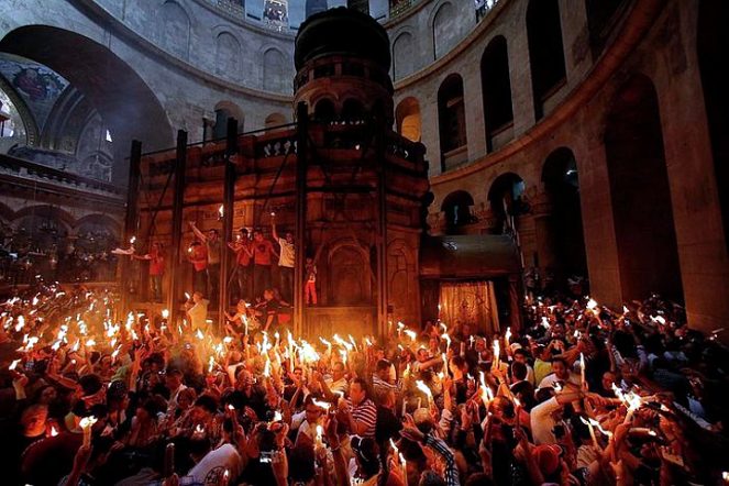 Главная тайна Благодатного огня: почему он сходит только православным