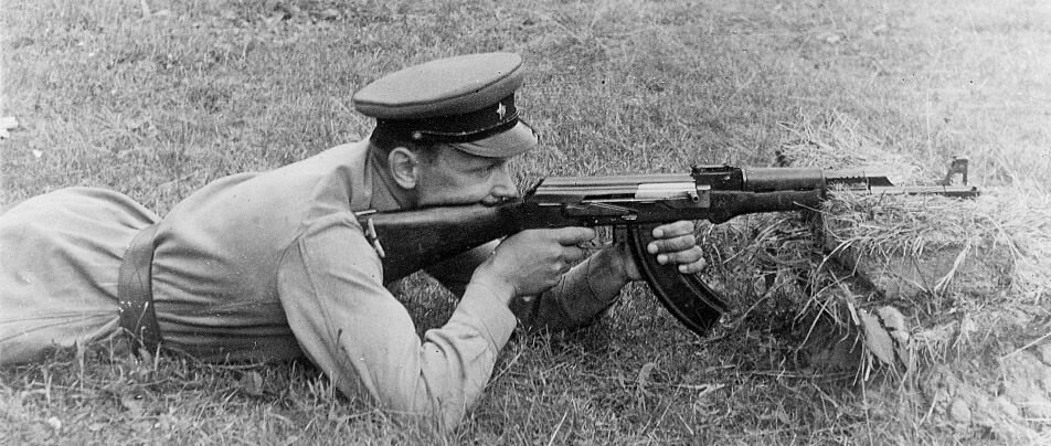 Первый автомат калашникова 1943 фото