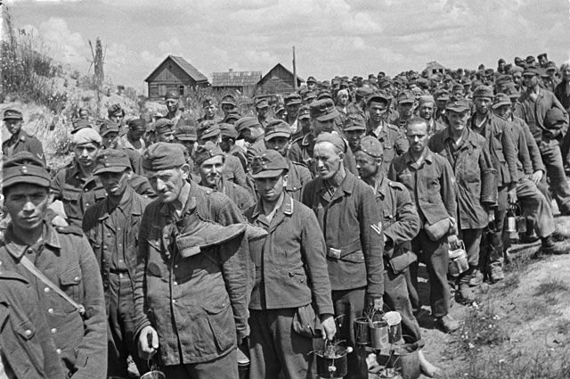 Возвращение пленных немцев на родину: что их ждало в Германии