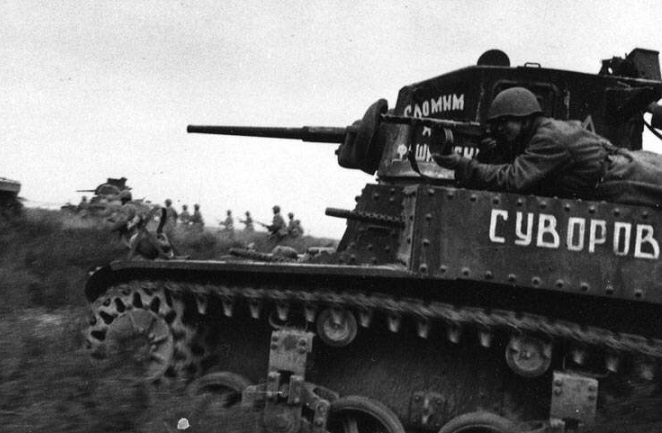 Красноармейцы на английских танках: в каких битвах советские солдаты воевали на бронетехнике ленд-лиза