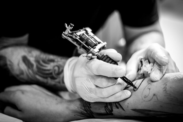 Забиться или забить: советы для решившихся на первую татуировку