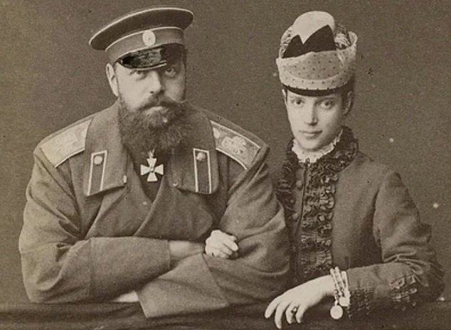 «Казна не резиновая»: как Александр III сократил зарплату императорам России