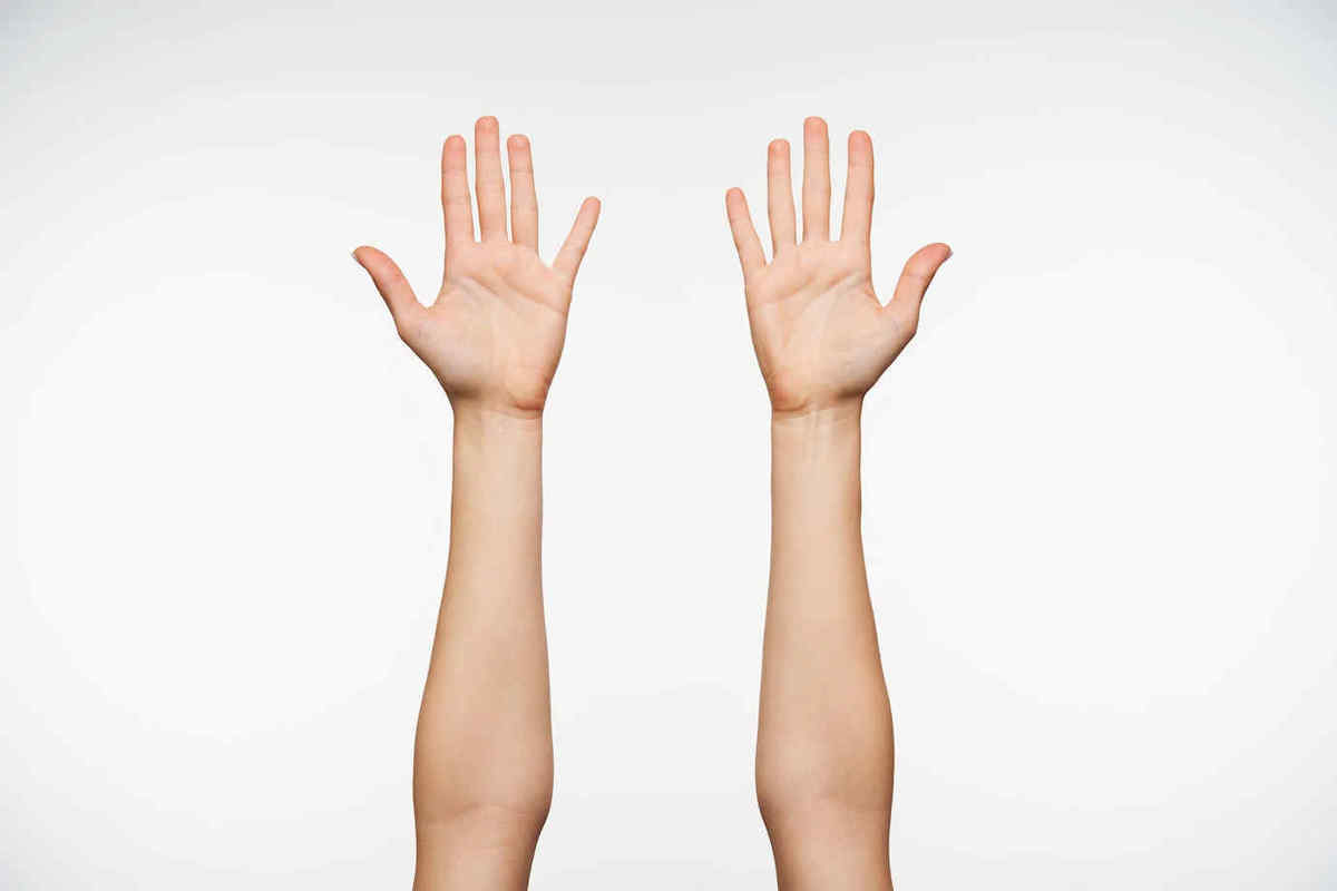 10 рук. Hand expression. Raised hand fingers.