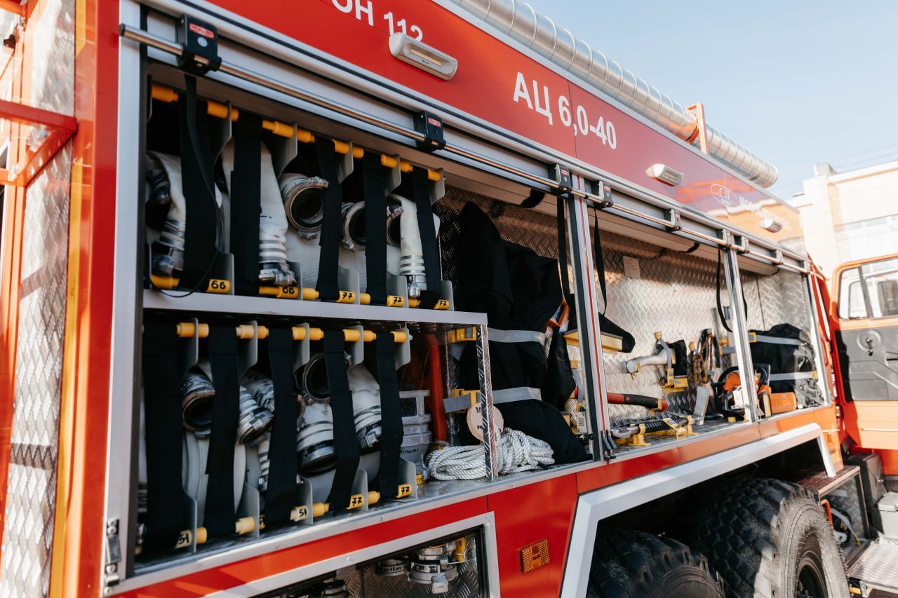 Глава г.о. Чехов Григорий Артамонов вручил ключи от спецтехники ...