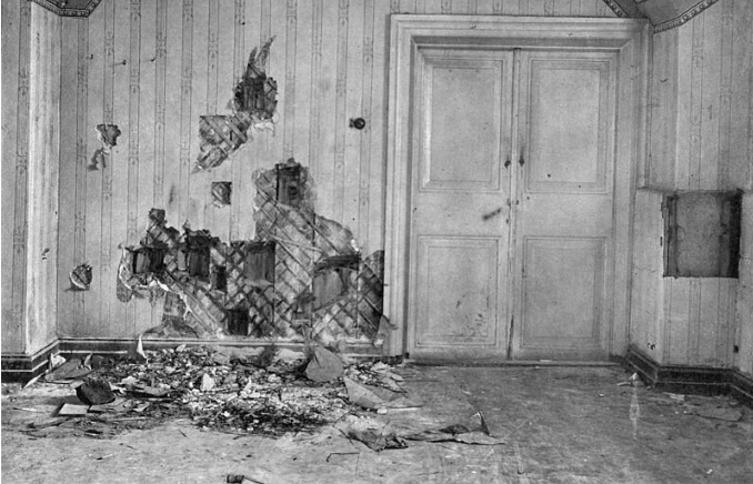 Какие странные надписи были обнаружены на стенах дома Ипатьева после расстрела царской семьи